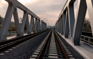 Arbeitsrisiken und Prävention bei Eisenbahnarbeiten: Sicherheit auf Schienen
